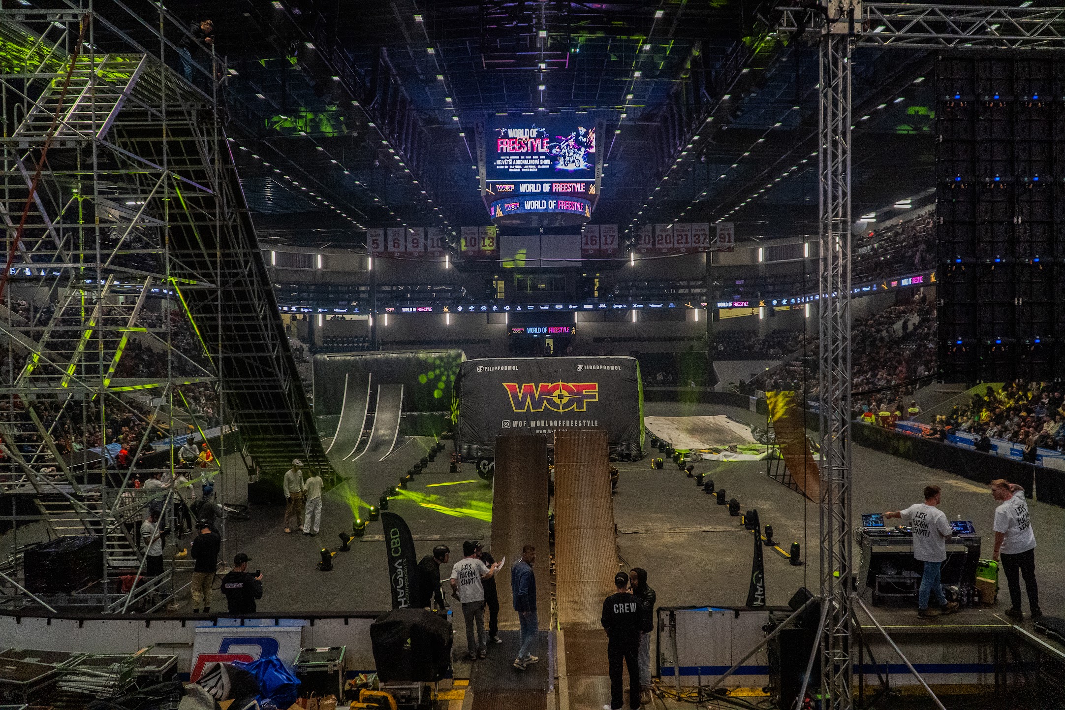 Zaplněná aréna WORLD OF FREESTYLE v Pardubicích